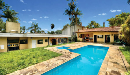 Casa à venda com 5 suítes no condomínio Nova Higienópolis, Jandira - SP