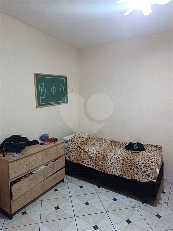 Casa à venda com 3 quartos, sendo 1 suíte,  em Jardim Santa Mônica, São Paulo, SP