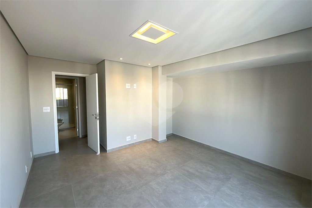 Apartamento à venda com 3 quartos, sendo 1 suíte,  em Jardim Marajoara, São Paulo, SP