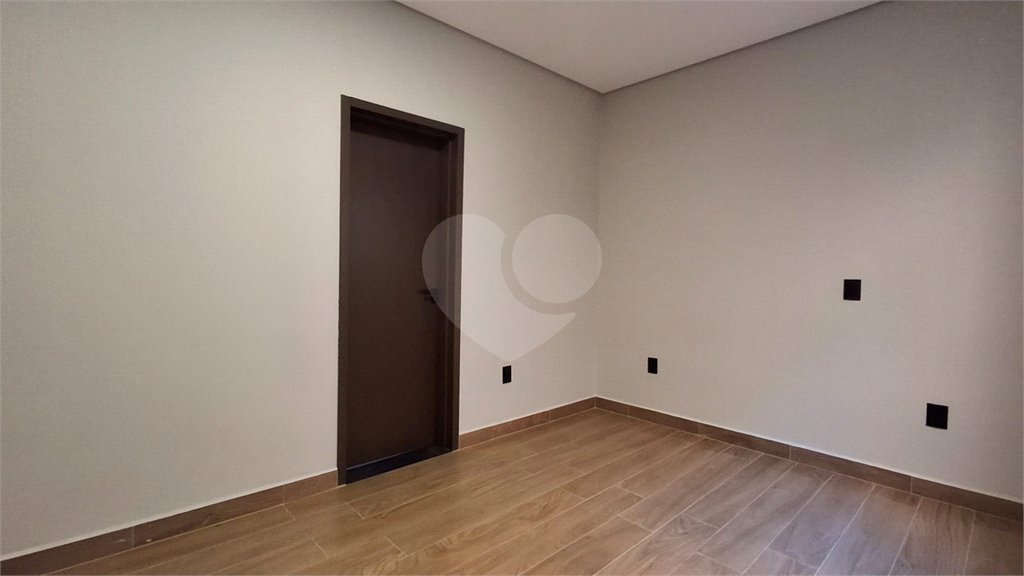 Casa à venda com 3 quartos, sendo 1 suíte, no condomínio Horto Florestal 1, Sorocaba - SP