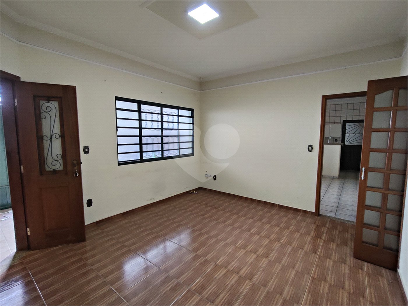 Casa para alugar com 4 quartos, sendo 1 suíte, em Vila Judite, Itapetininga, SP