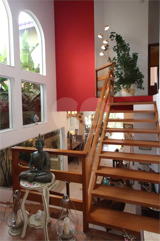 Casa à venda ou para alugar com 3 suítes em Vila Petrópolis, Atibaia, SP