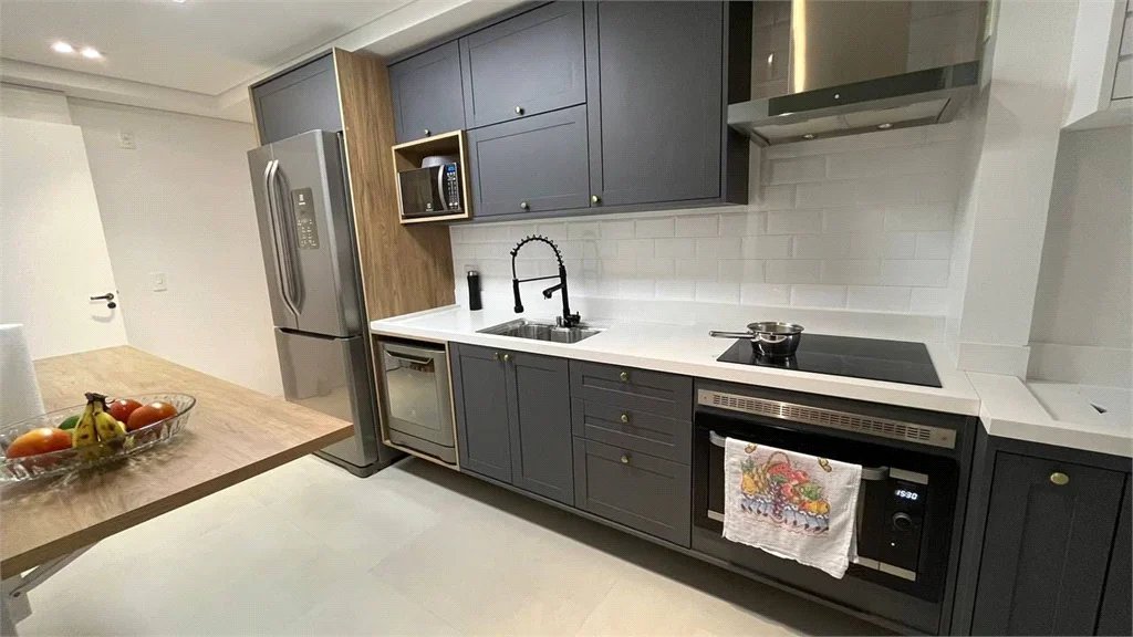 Apartamento à venda com 4 quartos, sendo 1 suíte,  em Jardim Vazani, São Paulo, SP