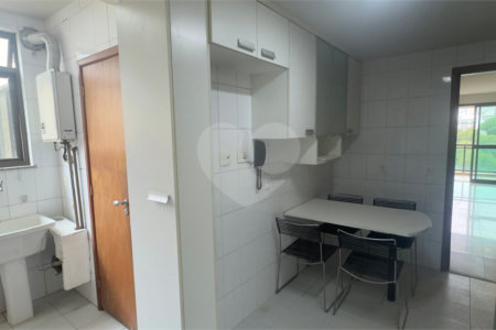 Cobertura à venda com 3 quartos, sendo 1 suíte,  em Tijuca, Rio de Janeiro, RJ