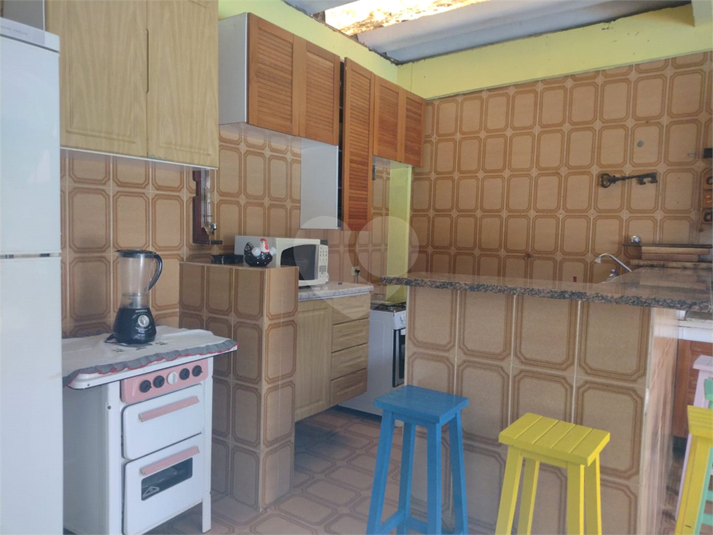 Casa à venda com 4 quartos, sendo 2 suítes,  no condomínio Cinco Lagos, Mairiporã - SP