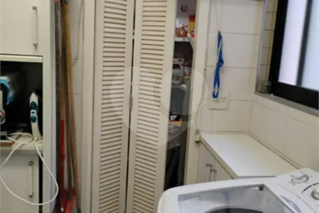 Apartamento à venda com 4 quartos, sendo 1 suíte, em Cidade São Francisco, São Paulo, SP