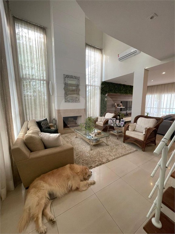 Casa à venda com 3 suítes no condomínio Villagio Di Verona, Vinhedo - SP