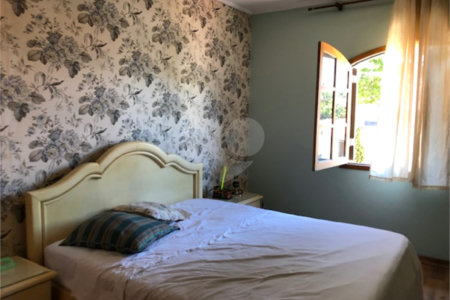 Casa à venda com 4 quartos, sendo 2 suítes,  em Jardim Leonor, São Paulo, SP