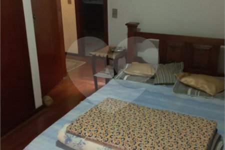 Casa à venda ou para alugar com 5 quartos, sendo 1 suíte,  em Vila Oliveira, Mogi das Cruzes, SP