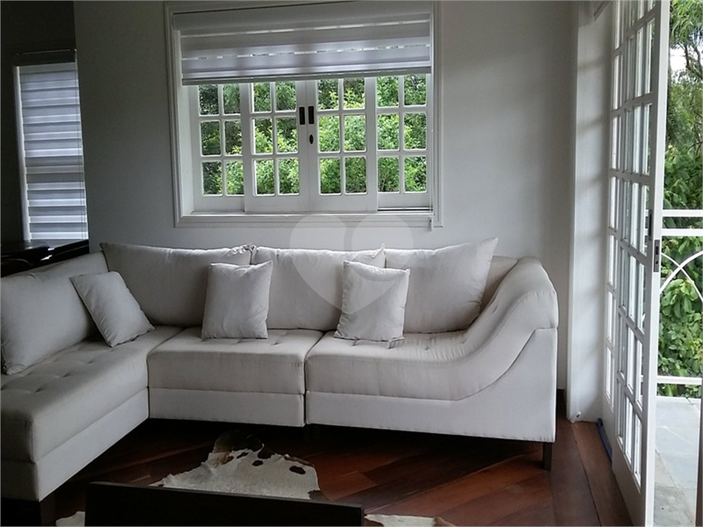 Casa à venda com 4 suítes no condomínio Suíça da Cantareira, Mairiporã - SP