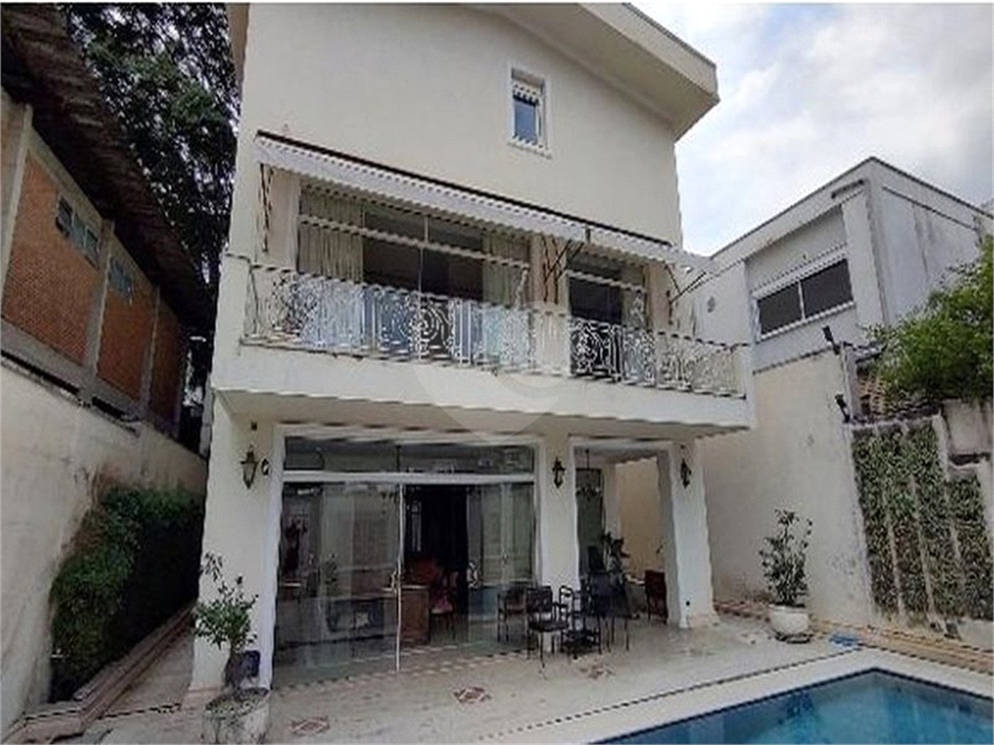 Casa à venda com 4 quartos, sendo 2 suítes,  em Pacaembu, São Paulo, SP