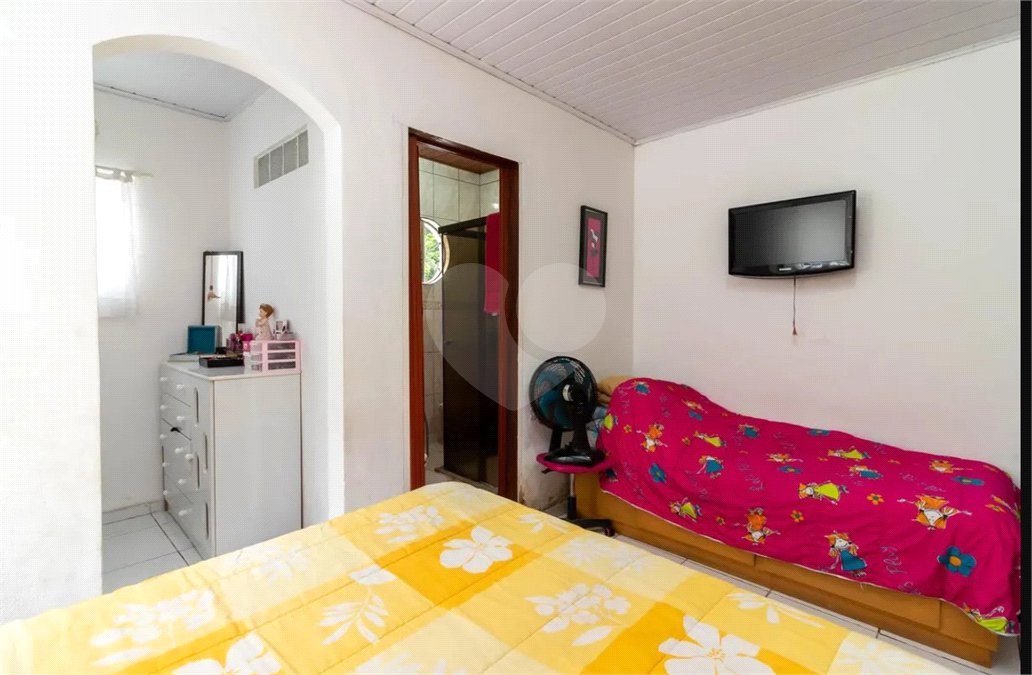 Sobrado à venda com 2 quartos, sendo 1 suíte, em Chora Menino, São Paulo, SP