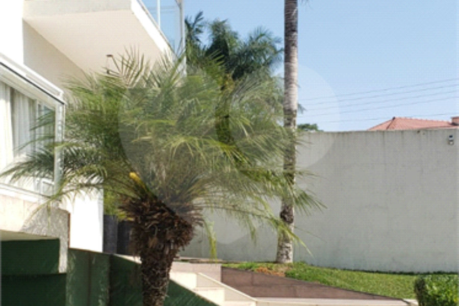 Casa à venda com 4 suítes em Pirucaia, Mairiporã, SP