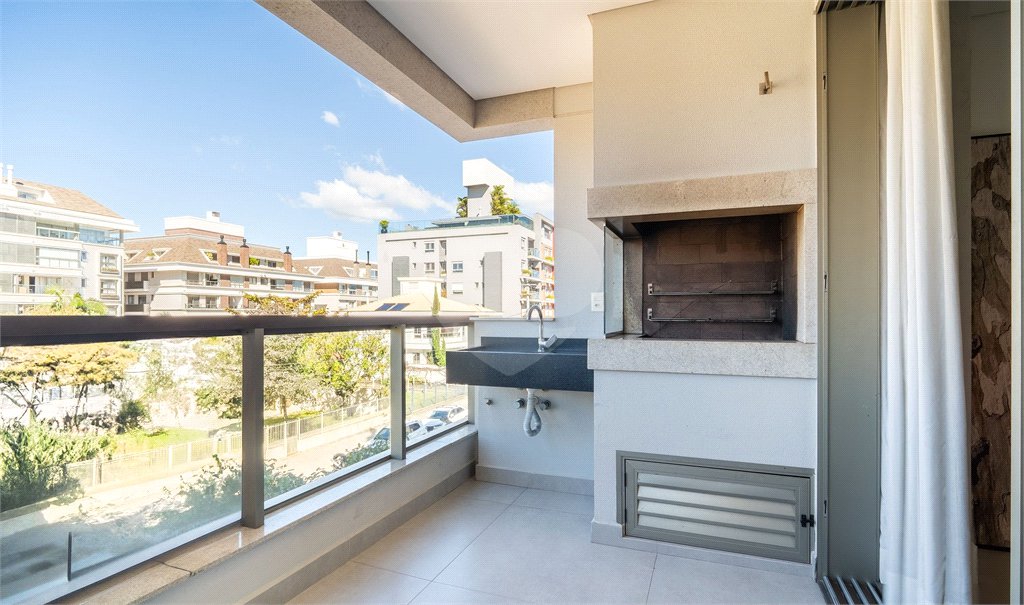 Apartamento à venda com 3 suítes em Jurerê, Florianópolis, SC