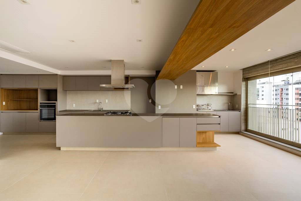 Apartamento para alugar com 3 suítes em Indianópolis, São Paulo, SP