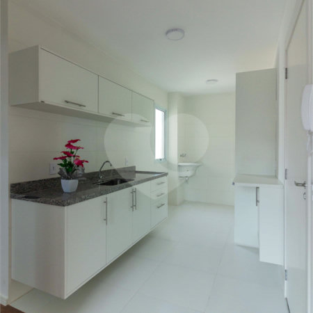 Casa à venda com 2 quartos no condomínio Severa, São Paulo - SP