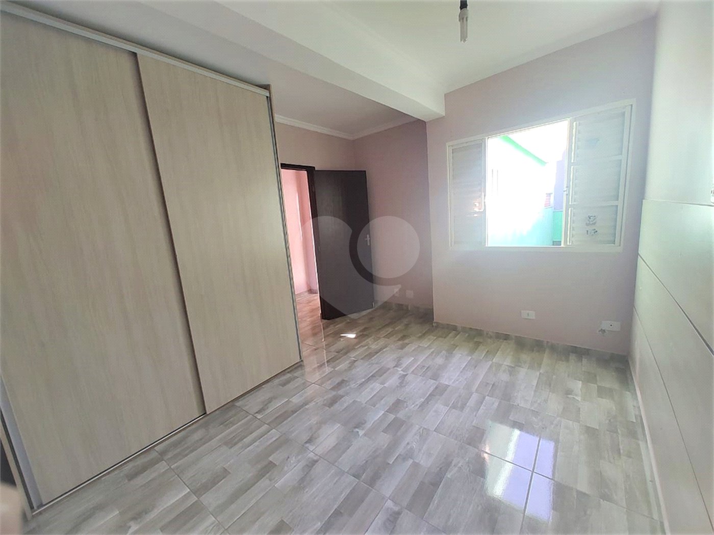 Sobrado à venda com 4 quartos, sendo 1 suíte, em Jardim Regina, São Paulo, SP