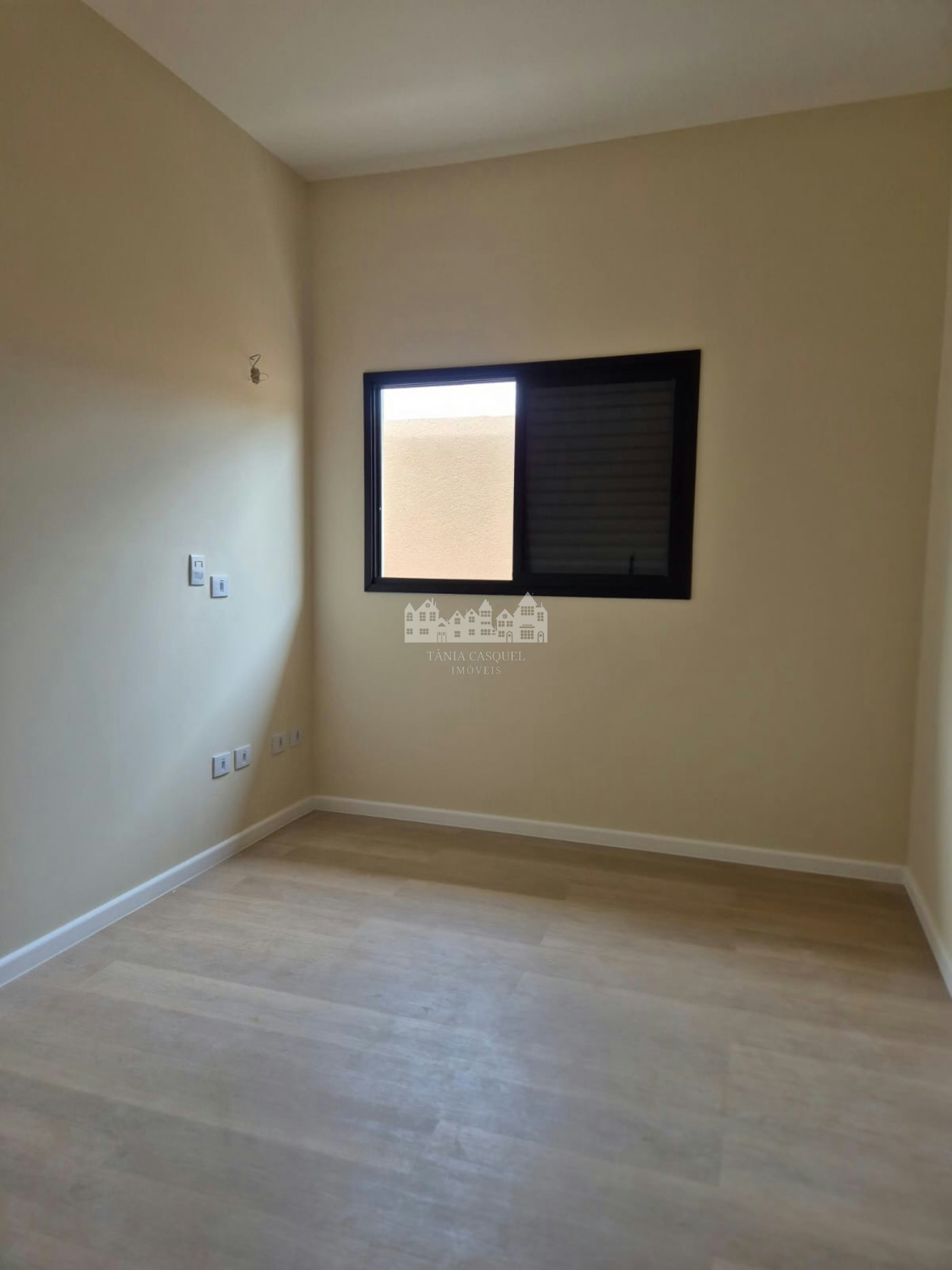 Casa à venda com 3 suítes em Vila Petrópolis, Atibaia, SP
