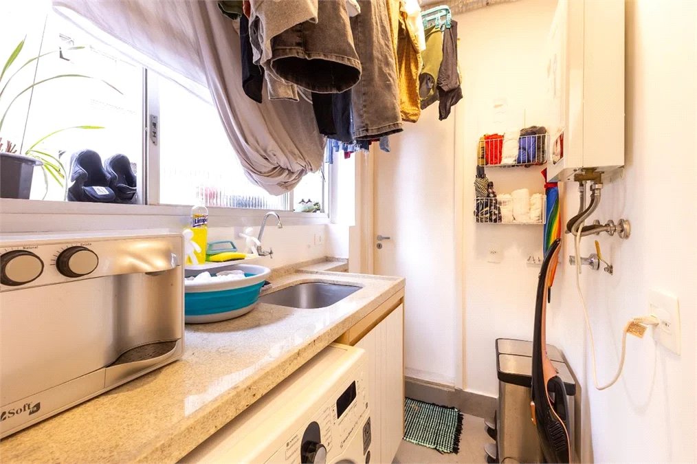 Apartamento à venda com 3 quartos, sendo 1 suíte, em Pinheiros, São Paulo, SP