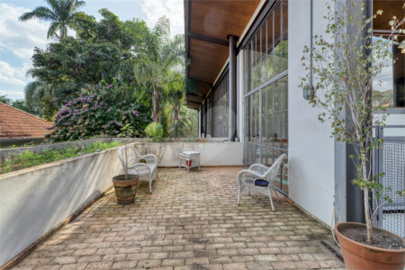 Sobrado à venda com 5 quartos, sendo 4 suítes, em Alto da Boa Vista, São Paulo, SP