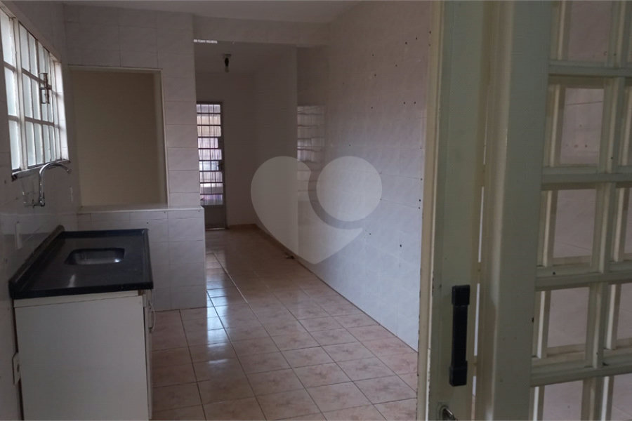 Sobrado à venda com 4 quartos, sendo 1 suíte, em Vila Mazzei, São Paulo, SP