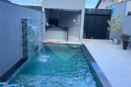 Casa à venda com 2 suítes no condomínio Villaggio Residenziale Di Lucas, Rio de Janeiro - RJ
