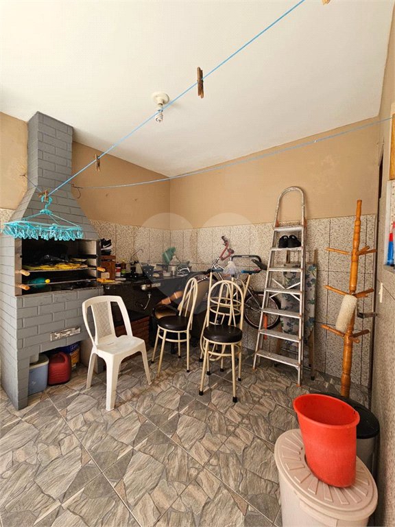 Sobrado à venda com 3 quartos em Vila Sabrina, São Paulo, SP