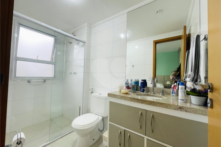 Apartamento à venda com 2 suítes em Vila Scarpelli, Santo André, SP