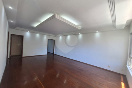 Apartamento à venda com 3 quartos, sendo 1 suíte, em Tijuca, Rio de Janeiro, RJ