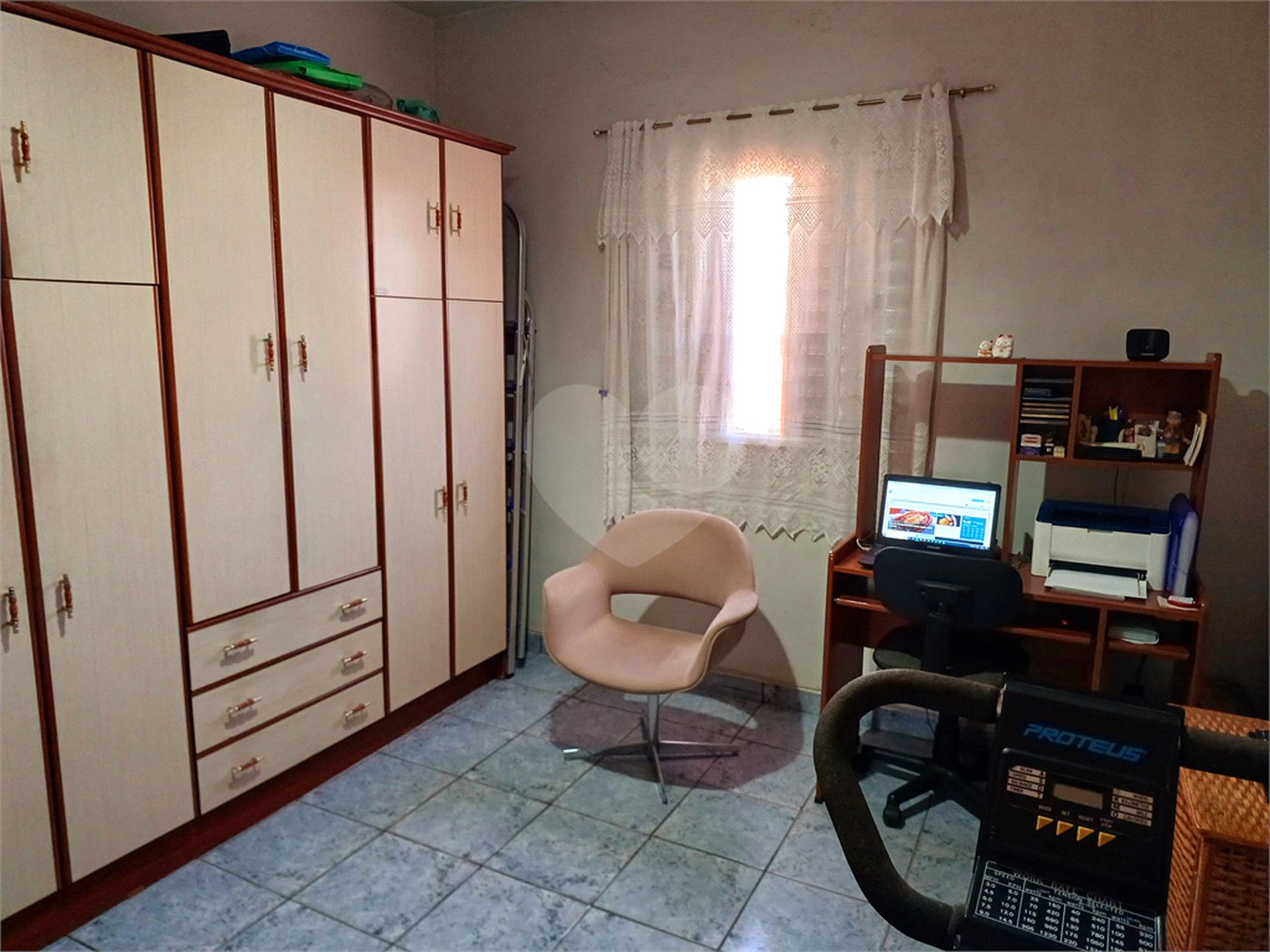 Casa à venda com 4 quartos, sendo 1 suíte, em Vila Paulicéia, São Paulo, SP