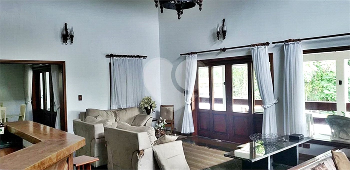 Casa à venda com 4 suítes no condomínio Alpes da Cantareira, Mairiporã - SP