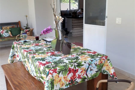 Casa térrea no Condomínio Reserva dos Vinhedos - Louveira / SP.