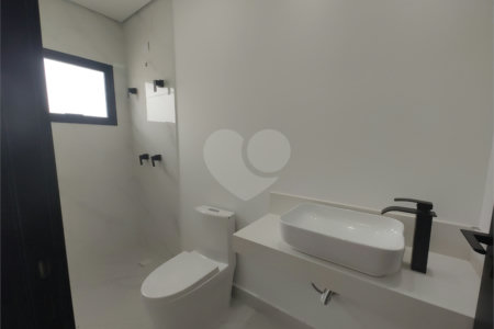 Casa à venda com 3 suítes no condomínio Terras de São Francisco, Sorocaba - SP