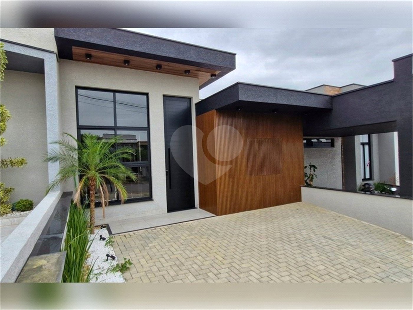 Casa à venda com 3 quartos, sendo 1 suíte, no condomínio Horto Florestal Villagio, Sorocaba - SP