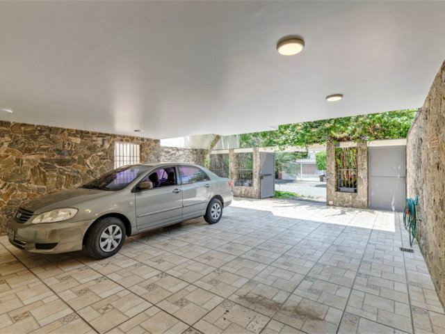Casa à venda com 3 quartos, sendo 1 suíte,  em Granja Julieta, São Paulo, SP