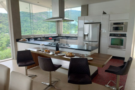 Casa à venda com 4 suítes em Praia Vermelha, Ubatuba, SP