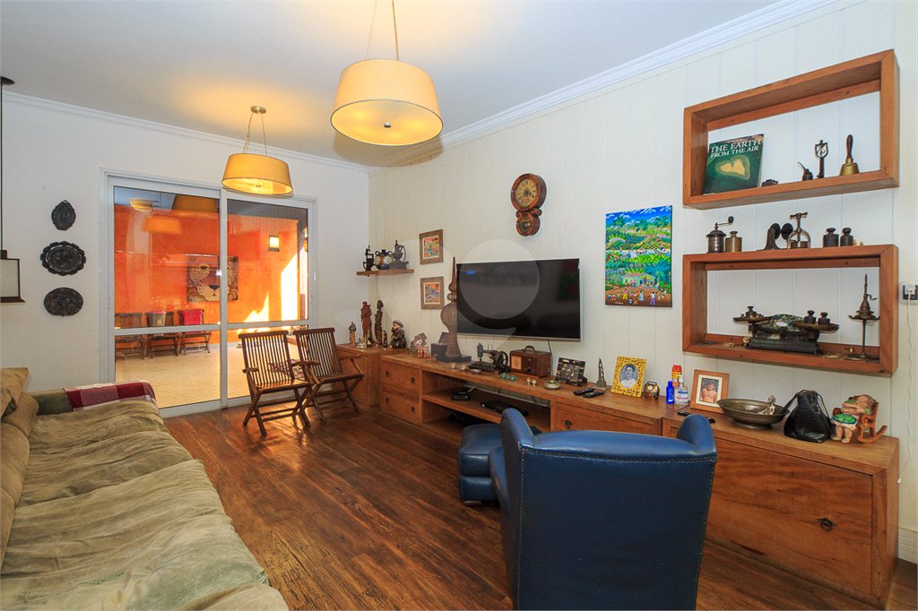 Casa Térrea à venda com 4 quartos, sendo 2 suítes, em Jardim Petrópolis, São Paulo, SP