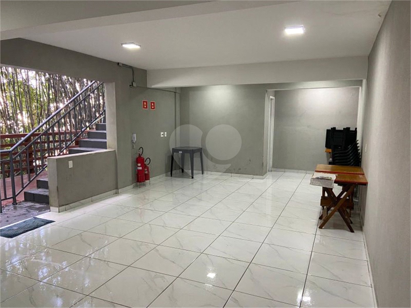 Casa à venda ou para alugar com 2 quartos no condomínio Esmeraldino, São Paulo - SP
