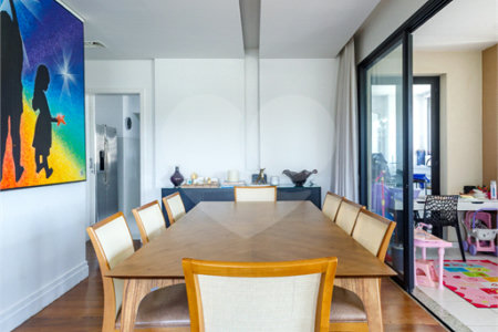 Apartamento à venda com 4 quartos, sendo 2 suítes,  em Jardim Panorama, São Paulo, SP