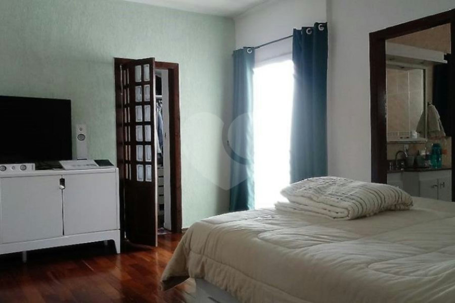 Sobrado à venda com 4 quartos, sendo 2 suítes, em Tucuruvi, São Paulo, SP