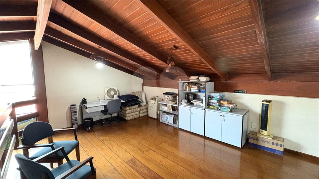 Casa à venda com 4 quartos, sendo 2 suítes,  no condomínio Vivendas do Lago, Sorocaba - SP