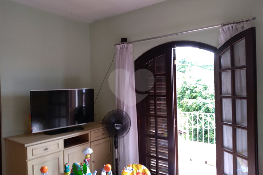 Sobrado à venda com 3 quartos, sendo 1 suíte, em Tremembé, São Paulo, SP