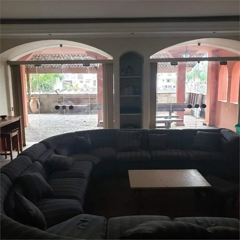 Casa à venda com 6 quartos, sendo 4 suítes, em Vila Sônia, São Paulo, SP