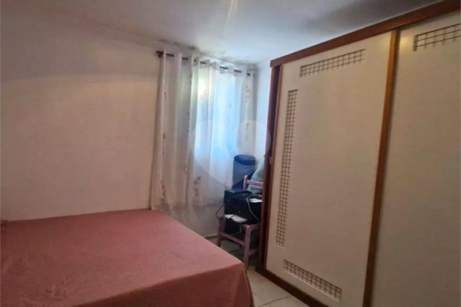 Sobrado à venda com 8 quartos em Vila Guarani, São Paulo, SP