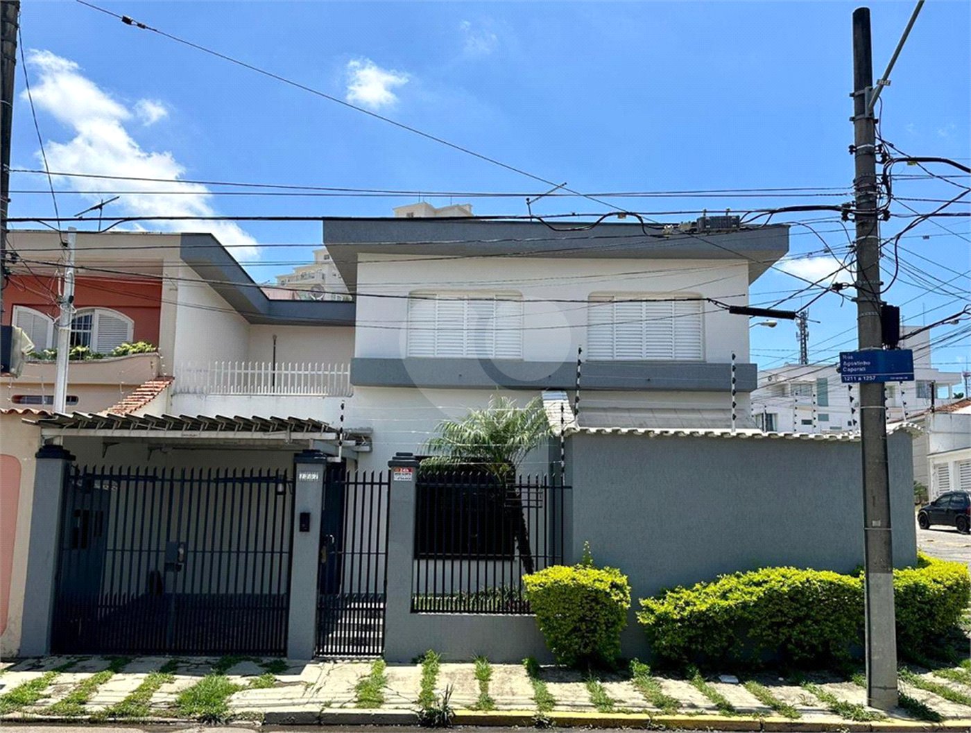 Casa à venda com 4 quartos, sendo 1 suíte, em Vila Oliveira, Mogi das Cruzes, SP