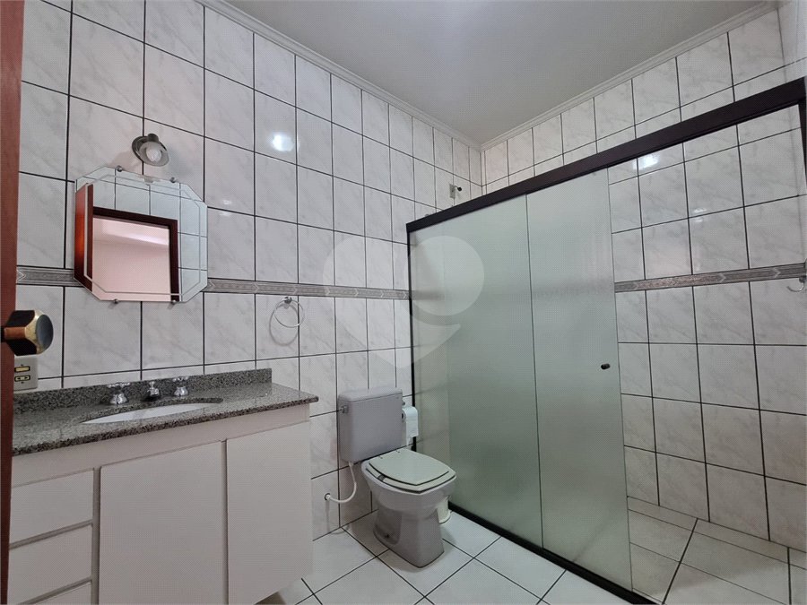 Casa à venda com 4 quartos, sendo 2 suítes, em Bosque, Vinhedo, SP