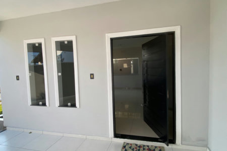 Casa à venda com 3 quartos, sendo 2 suítes, no condomínio PORTO LAGOA, Aquiraz - CE