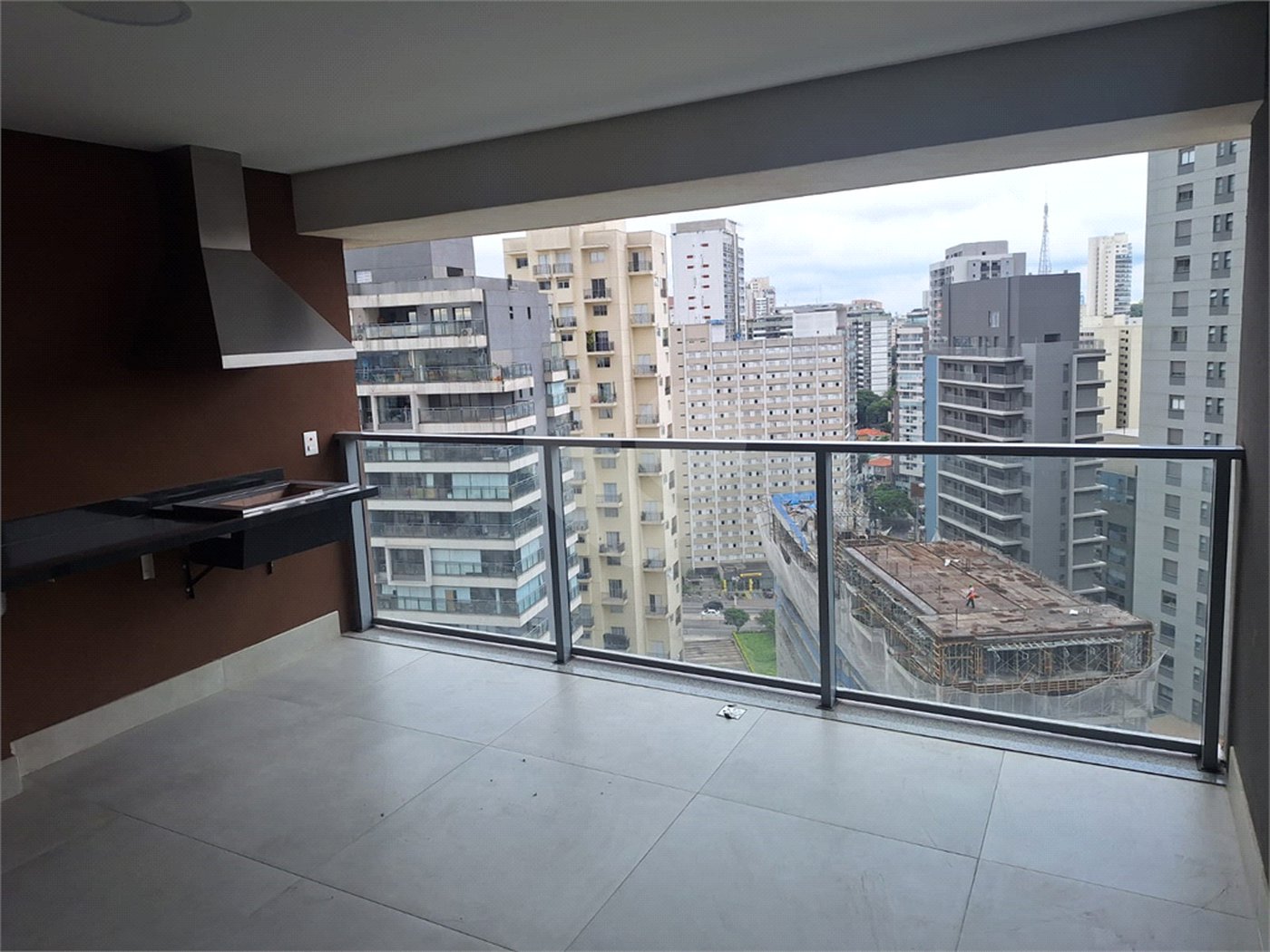 Apartamento à venda com 3 suítes em Sumarezinho, São Paulo, SP