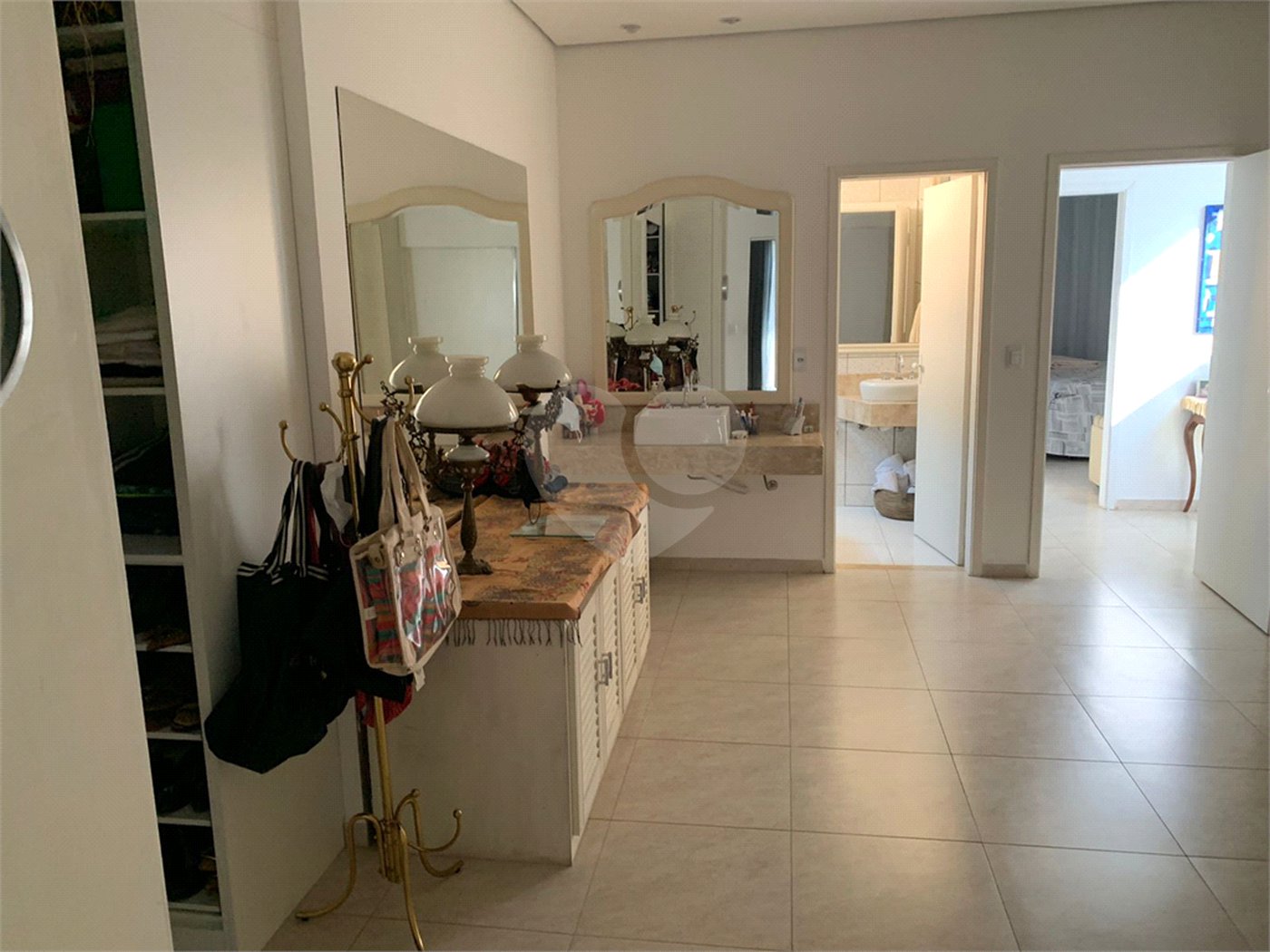 Casa à venda com 4 suítes no condomínio Amstalden, Indaiatuba - SP
