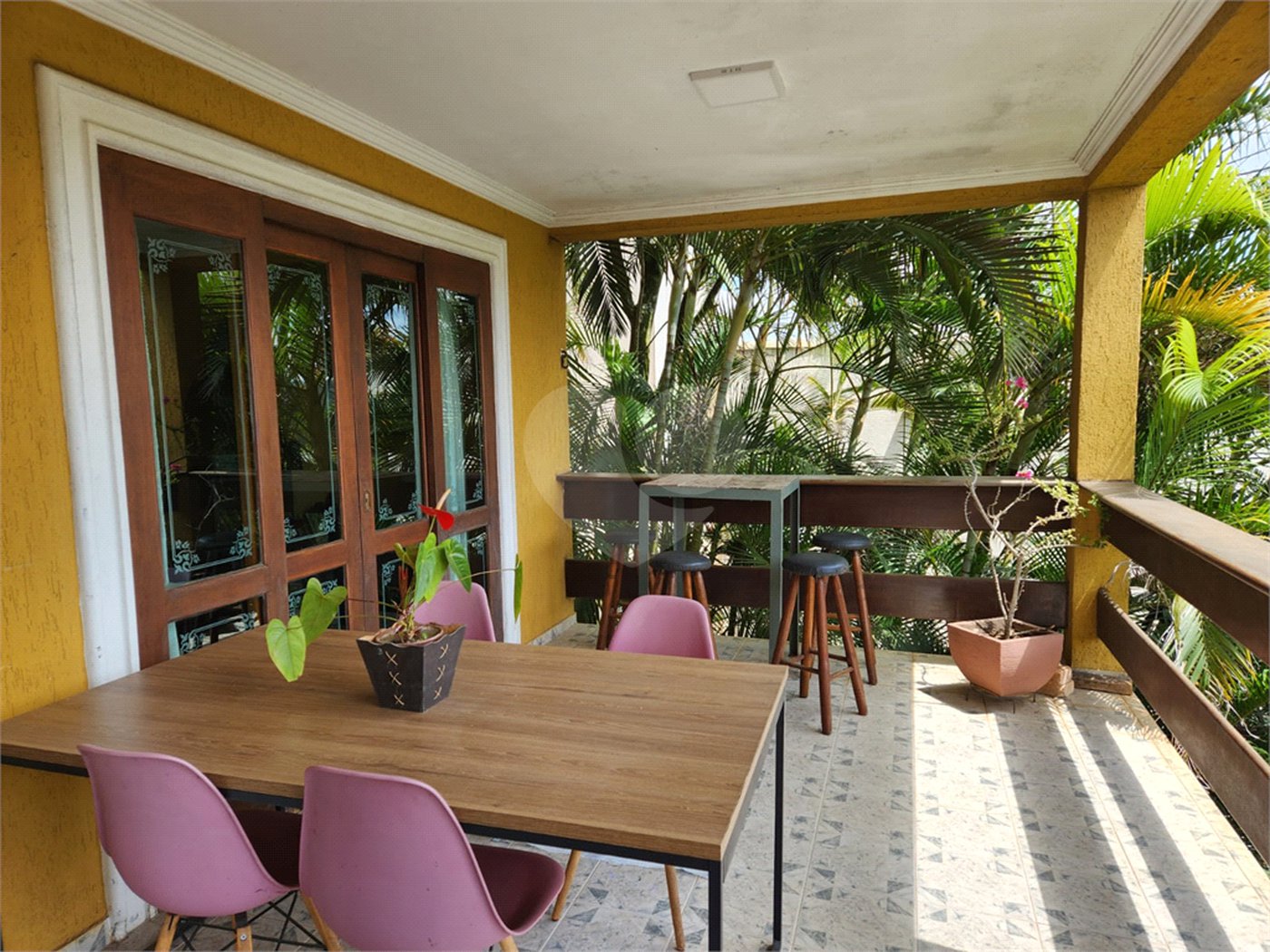 Casa à venda com 5 suítes no condomínio Suíça da Cantareira, Mairiporã - SP